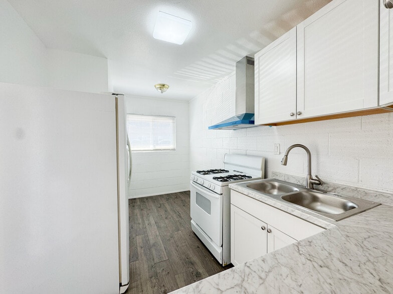 More Photos Of 5286 E Tropicana Ave, Las Vegas Apartments For Sale