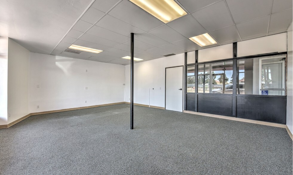 More Photos Of 4085 Pacific Hwy, San Diego Freestanding For Lease