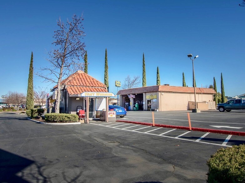 More Photos Of 163 Locust St, Redding Unknown For Sale