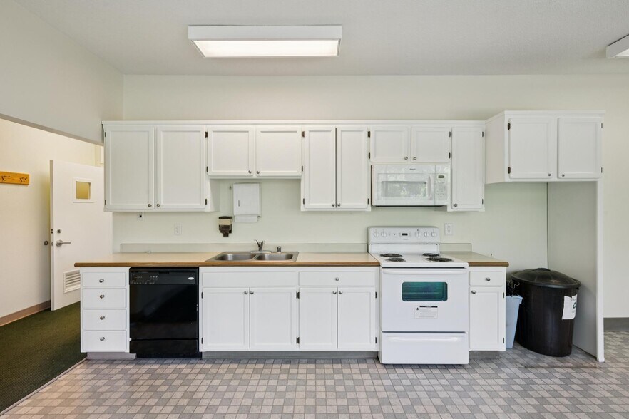 More Photos Of 801 4th St, Santa Rosa Office For Sale