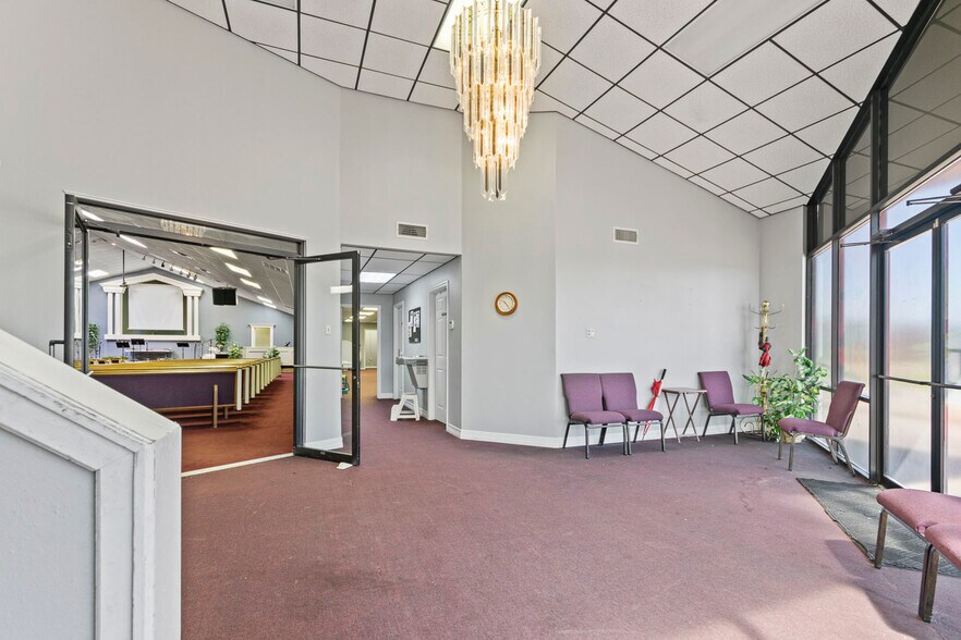 More Photos Of 650 S Doctor M Roper Pky, Bullard Religious Facility For Sale