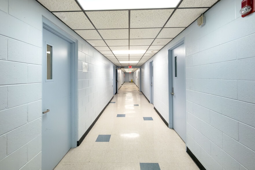 More Photos Of 6902 Chicago Rd, Warren Schools For Sale