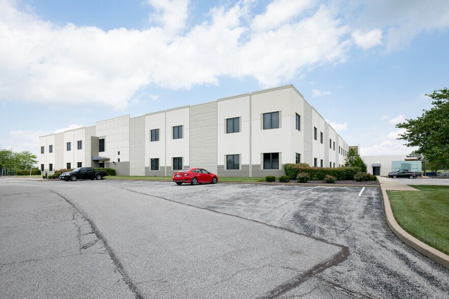 More Photos Of 7650 Magna Dr, Belleville Medical For Lease