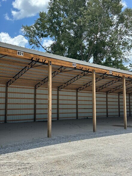 More Photos Of 825 Airport Dr, Alexander City Land For Lease