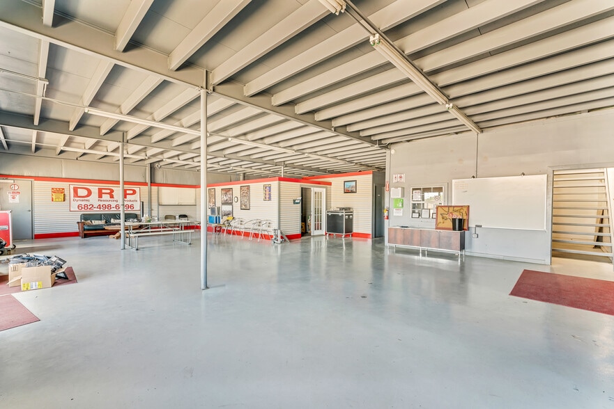 More Photos Of 4400 US Highway 377, Granbury Industrial For Lease