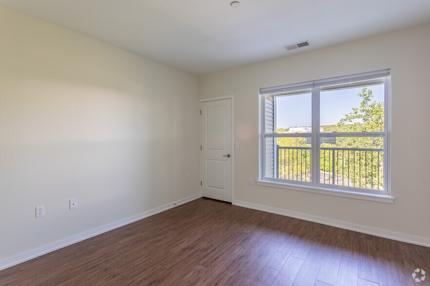 More Photos Of 34 Oakwood Ave, Norwalk Apartments For Lease