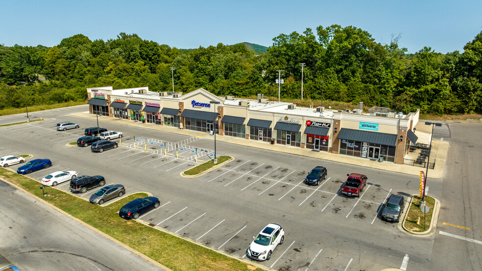 Primary Photo Of 1020 N Main St, Shelbyville General Retail For Sale