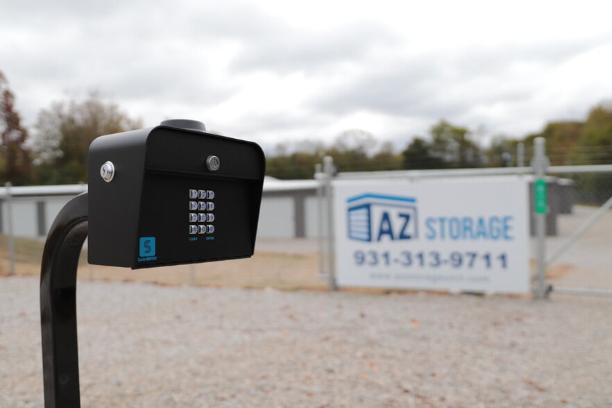 More Photos Of 912 Dinah Shore blvd, Winchester Self Storage For Sale