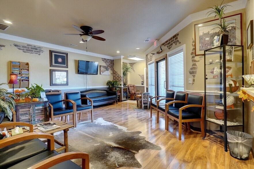 More Photos Of 924 Foster Ln, Weatherford Medical For Lease