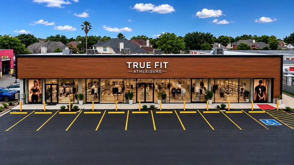 More Photos Of 7850 Highway 6 S, Houston Freestanding For Lease
