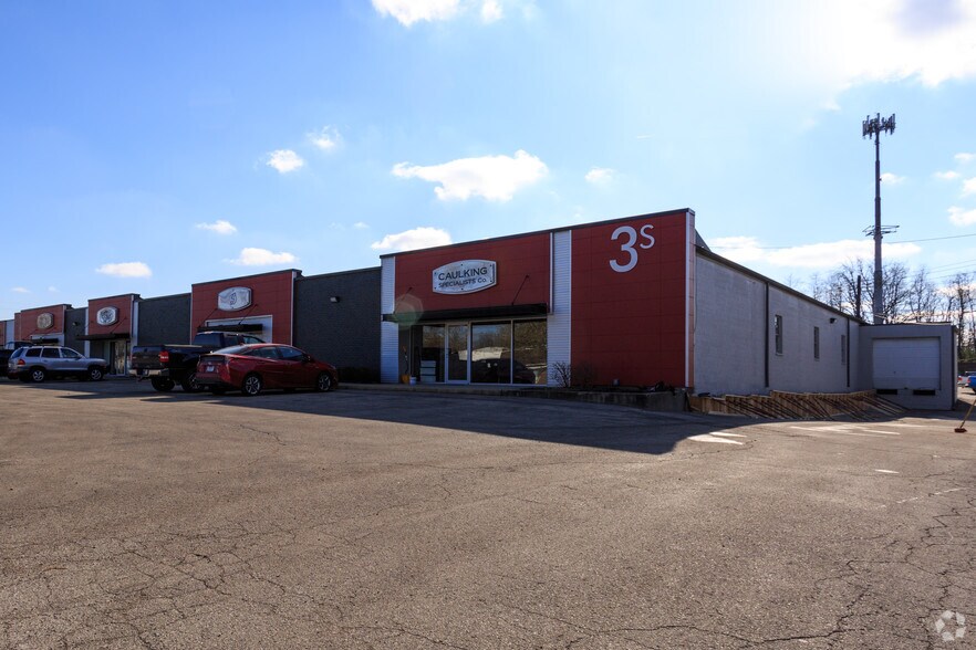 More Photos Of 5117-5125 E 65th St, Indianapolis Warehouse For Lease