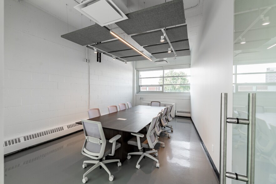 More Photos Of 6750 Av de l'Esplanade, Montréal Office For Lease