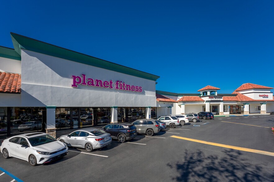 More Photos Of 3720-3780 Mission Ave, Oceanside Unknown For Lease