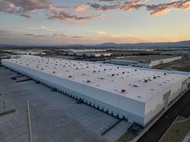 More Photos Of 6100 Shatz St, Las Vegas Distribution For Lease