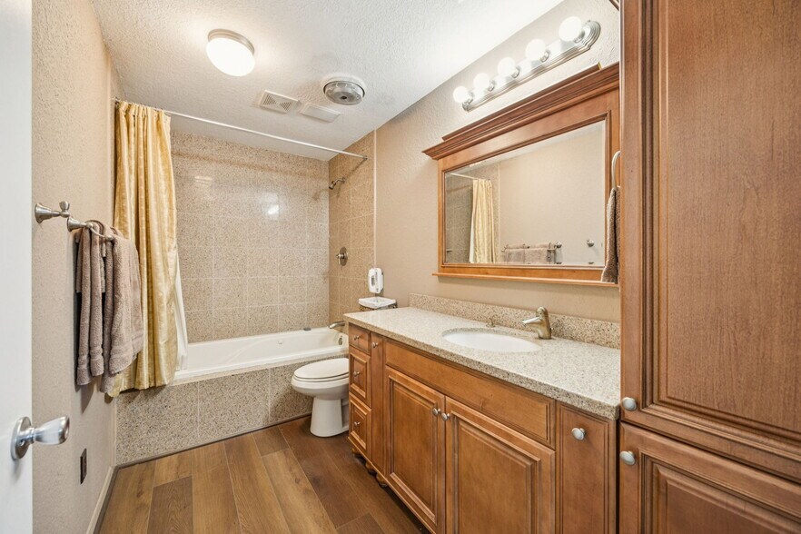 More Photos Of 930 Aviator Dr, Fort Worth Specialty For Sale