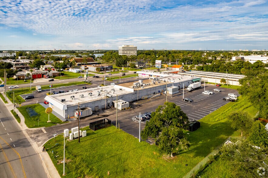 1701 W Oak Ridge Rd, Orlando, FL 32809 Storefront For Sale