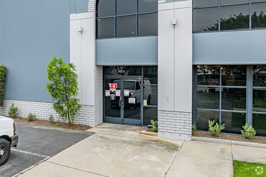 More Photos Of 10712-10748 Bloomfield Ave, Santa Fe Springs Warehouse For Lease