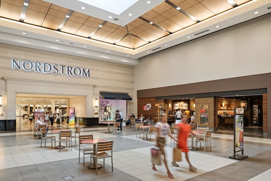 More Photos Of 6191 S State St, Murray Unknown For Lease