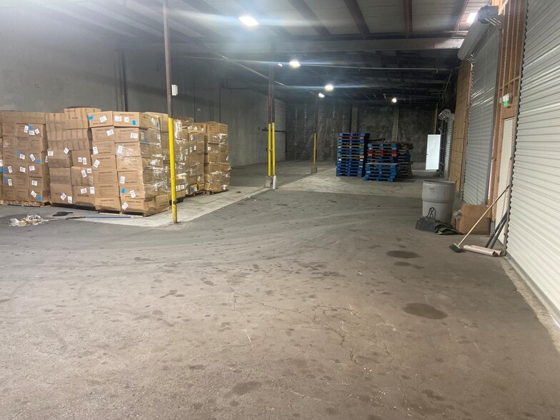 More Photos Of 741 S Airport Way, Stockton Showroom For Sale