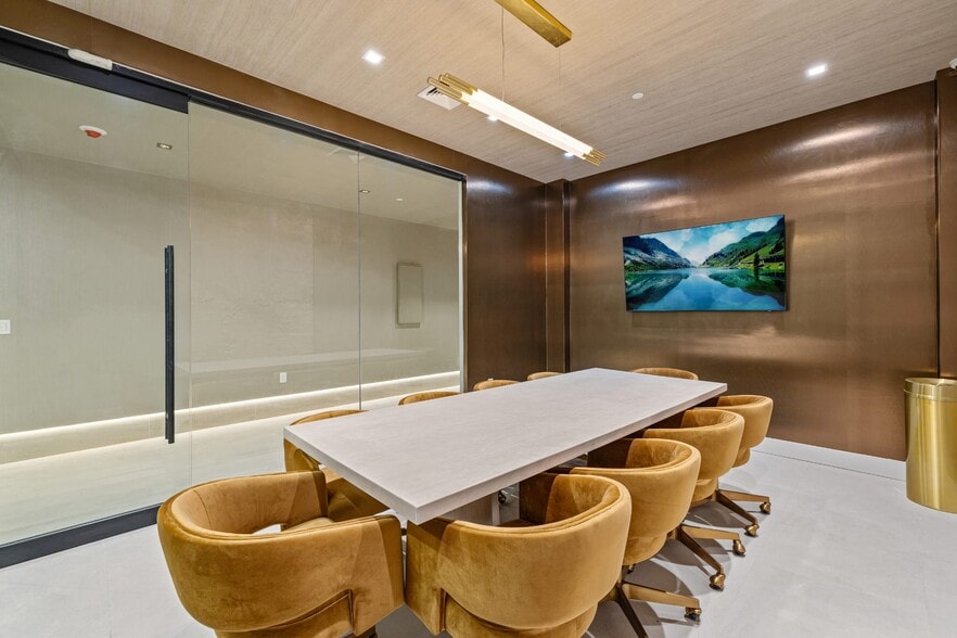 More Photos Of 33 Route 59, Monsey Office For Lease