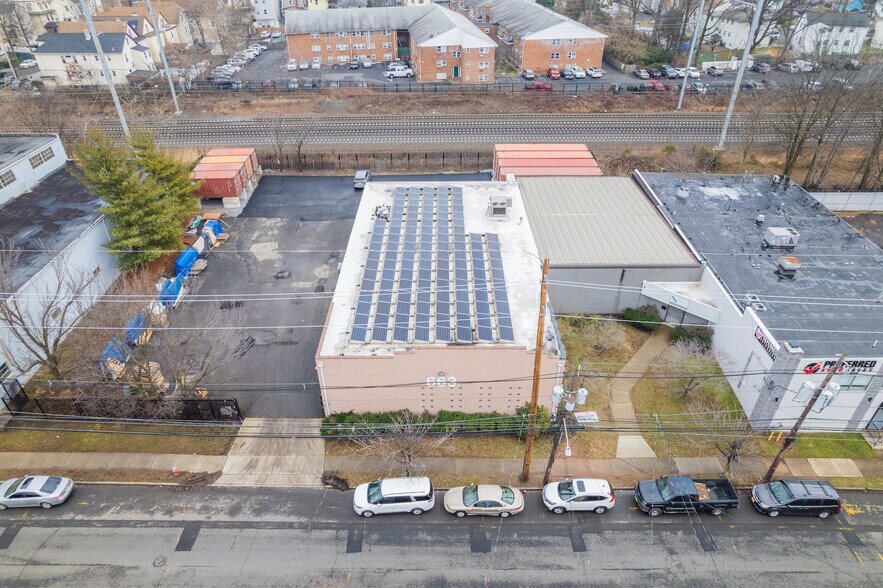 More Photos Of 663 Pennsylvania Ave, Elizabeth Warehouse For Lease