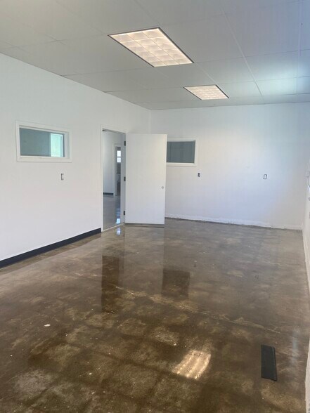 More Photos Of 121 Penn St, El Segundo Flex For Sale