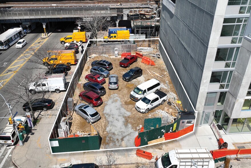 More Photos Of 93-43 Sutphin Blvd, Jamaica Land For Sale