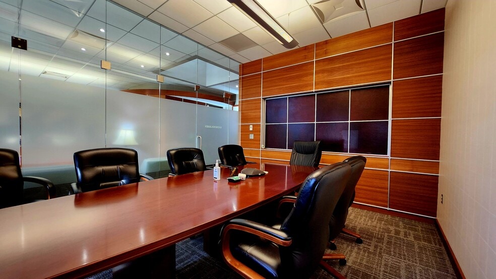 More Photos Of 8700 Executive Woods Dr, Lincoln Office For Lease