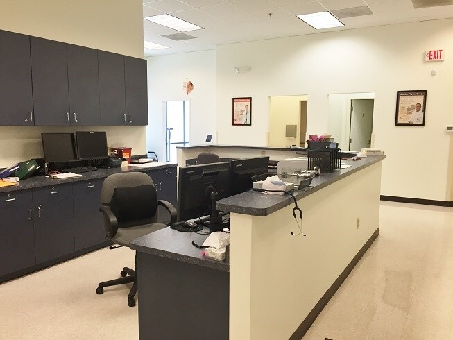 More Photos Of 880 Holcomb Bridge Rd, Roswell Unknown For Lease