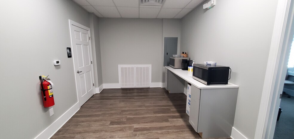 More Photos Of 9250 Highway 17 Byp, Murrells Inlet Office For Sale