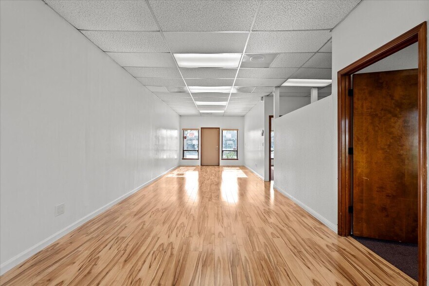More Photos Of 1811 Grand Canal Blvd, Stockton Office For Lease
