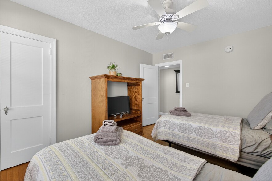 More Photos Of 1710 River Rd, Jacksonville Apartments For Sale