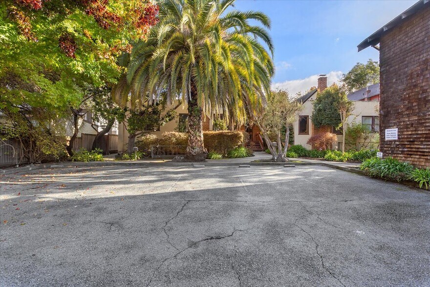 More Photos Of 2702 Dana St, Berkeley Medical For Sale