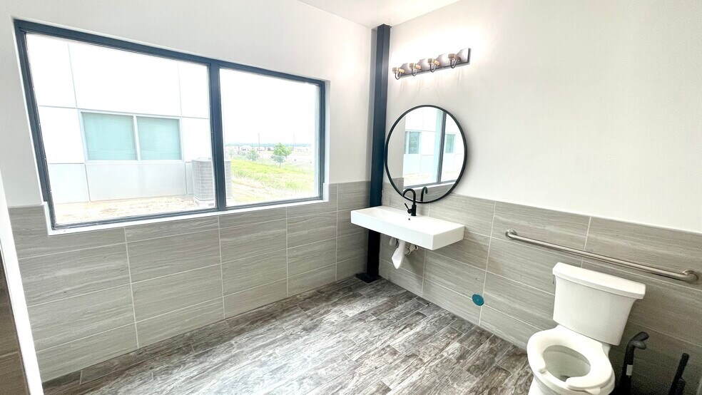 More Photos Of 7637 Fm 3009, Schertz Warehouse For Sale