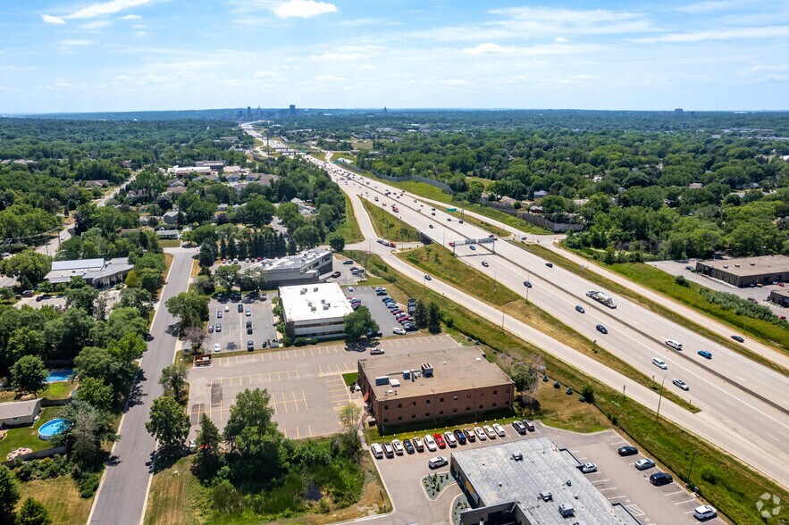 More Photos Of 1973 Sloan Pl N, Maplewood Medical For Lease