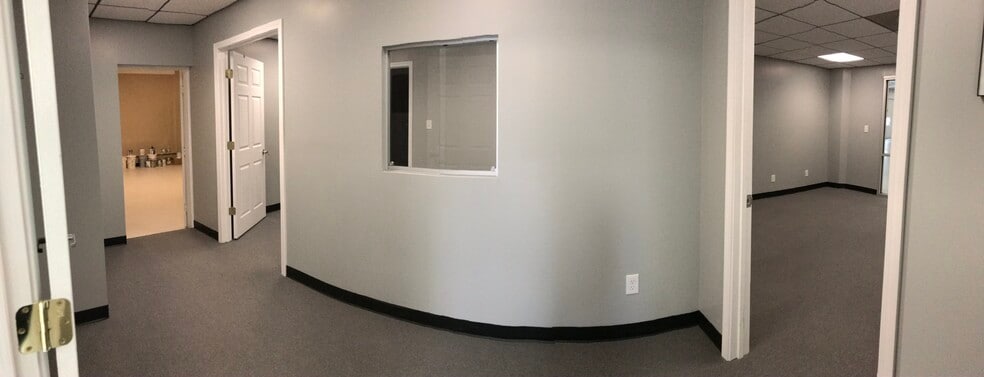 More Photos Of 472 Grimes Blvd, Lexington Warehouse For Lease