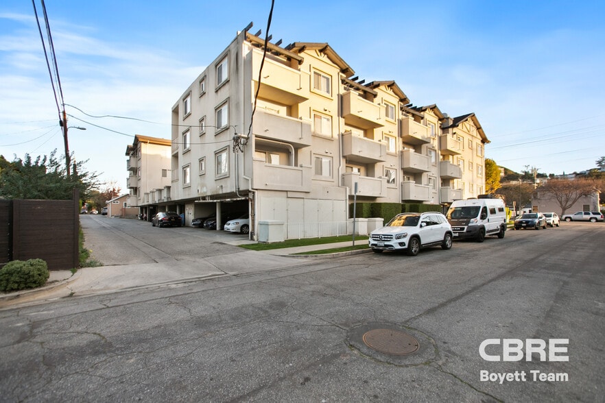 More Photos Of 1615 Yosemite Dr, Los Angeles Apartments For Sale
