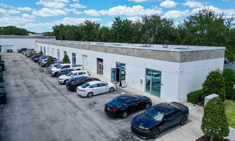 More Photos Of 6453 W Rogers Cir, Boca Raton Warehouse For Lease