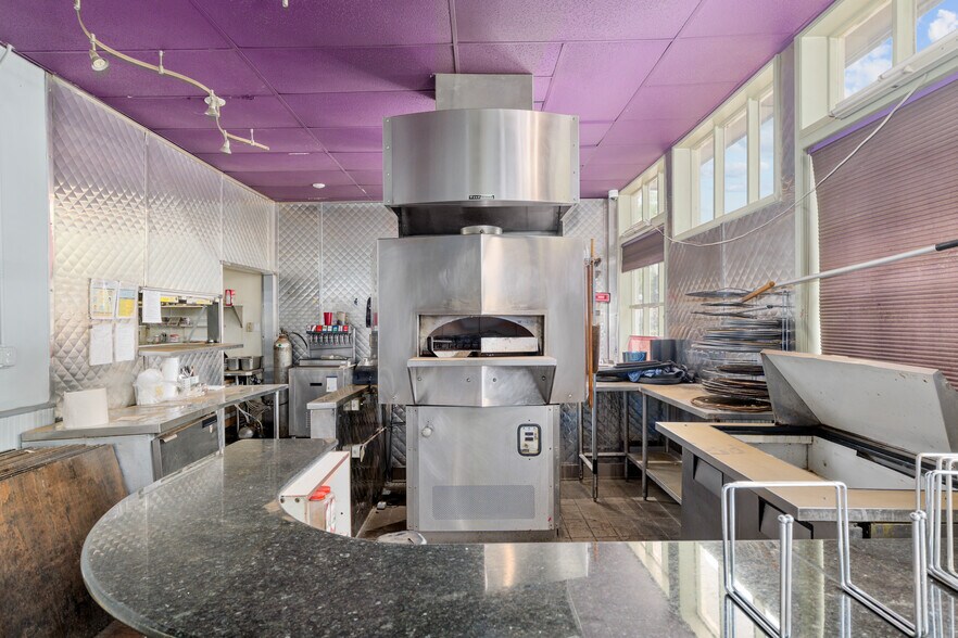 More Photos Of 14960 Main St, Alachua Restaurant For Lease