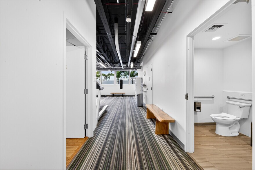 More Photos Of 7630 Biscayne Blvd, Miami Office For Lease