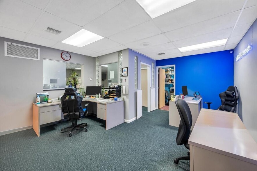 More Photos Of 2539 Middle Country Rd, Centereach Office For Sale
