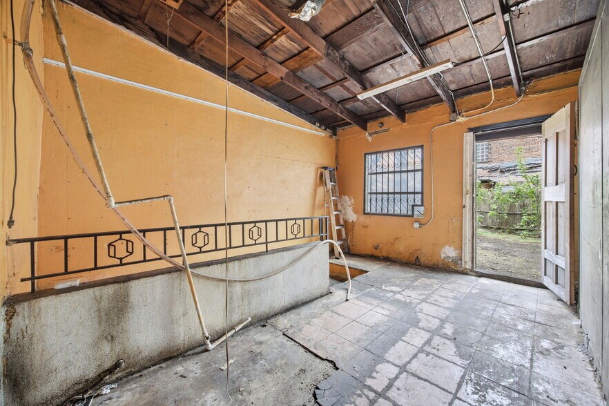More Photos Of 513 Grand St, Brooklyn Storefront Retail Residential For Lease