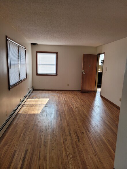 More Photos Of 620 23rd Ave N, Minneapolis Apartments For Sale