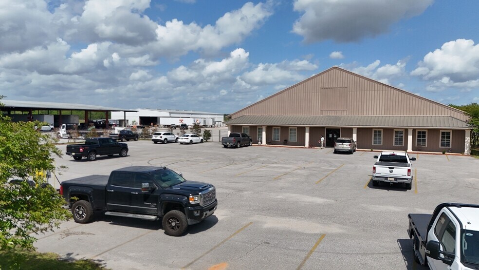 More Photos Of 26532 S Railroad St, Loxley Light Distribution For Sale