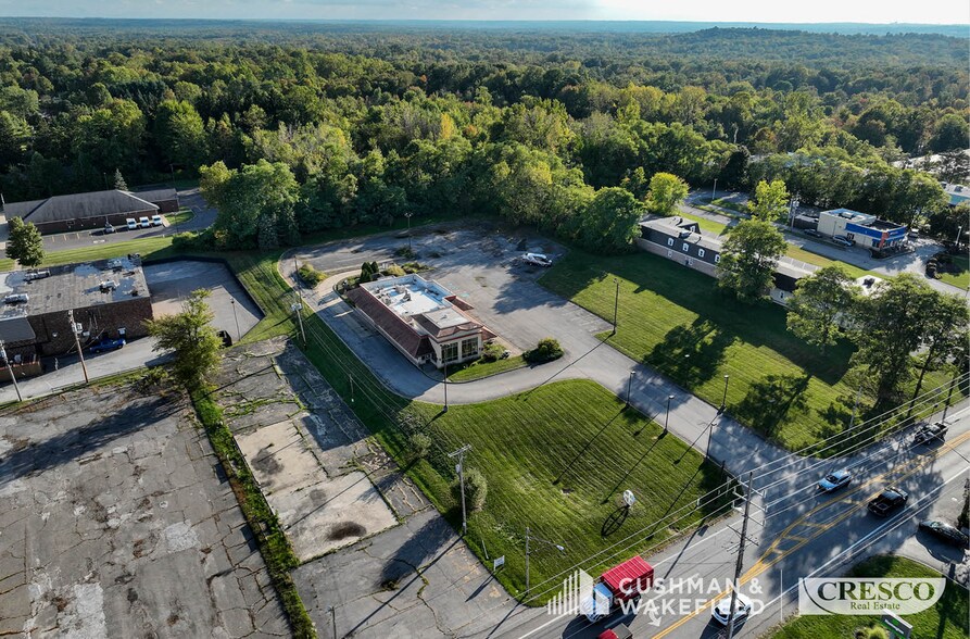 More Photos Of 8459 Mayfield Rd, Chesterland Fast Food For Sale