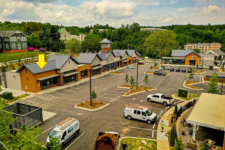 More Photos Of 190 Hendersonville Rd, Asheville Storefront Retail Office For Lease