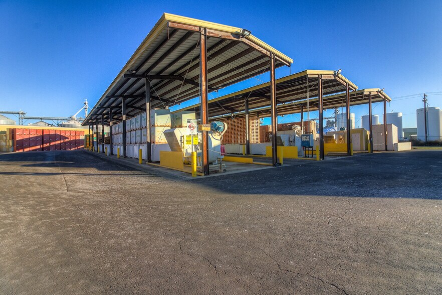 More Photos Of 1535-1541 W Lee Rd, Othello Warehouse For Sale