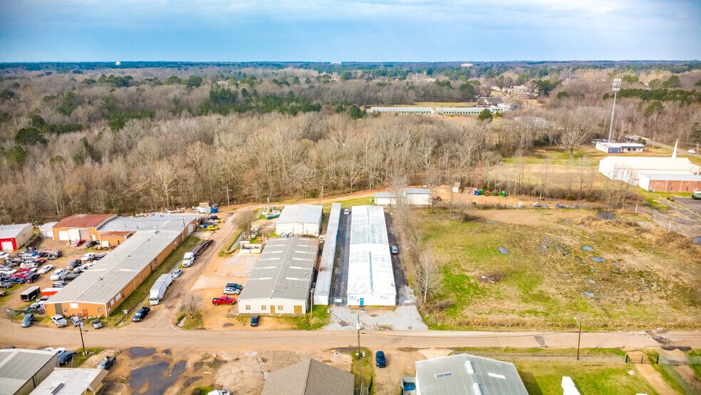 More Photos Of 5849 N Commerce Plz, Jackson Self Storage For Sale