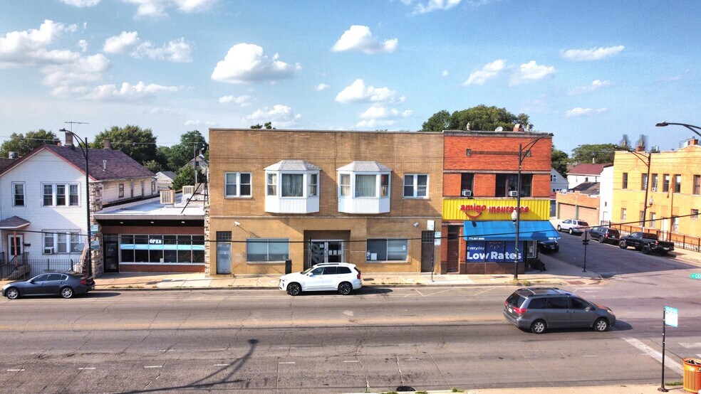 More Photos Of 1902 W Cermak Rd, Chicago Storefront Retail Residential For Lease