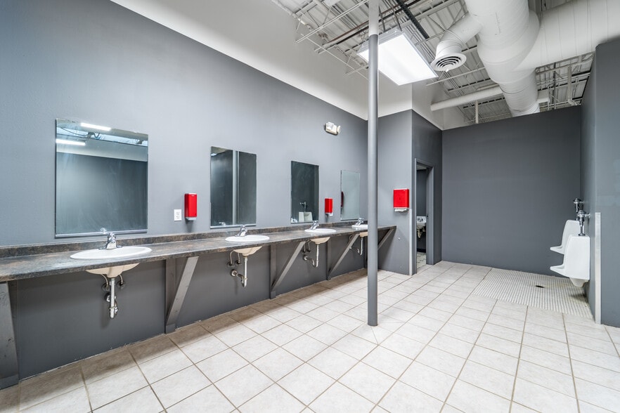 More Photos Of 2201 Grand Ave, Wausau Unknown For Lease